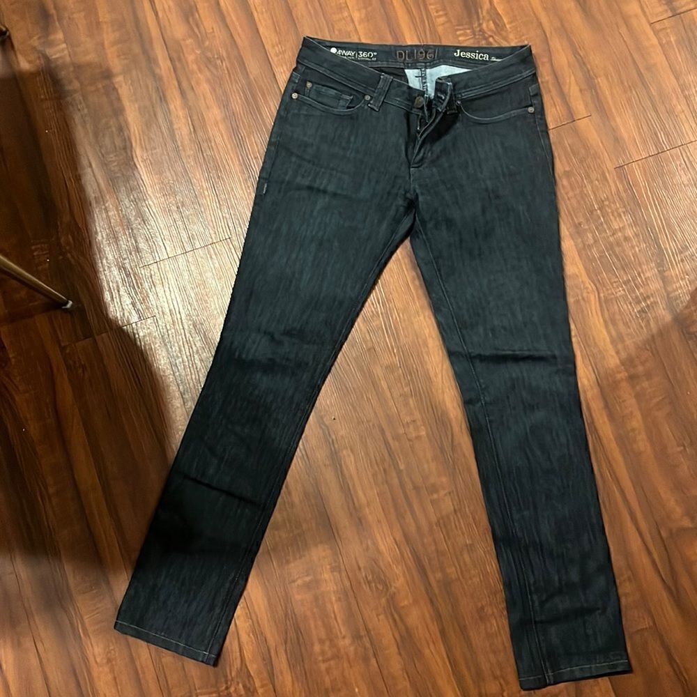 NWOT Jessica Skinny Jean - Skinny Leg Dark Jeans - DL1961 - Size 27
